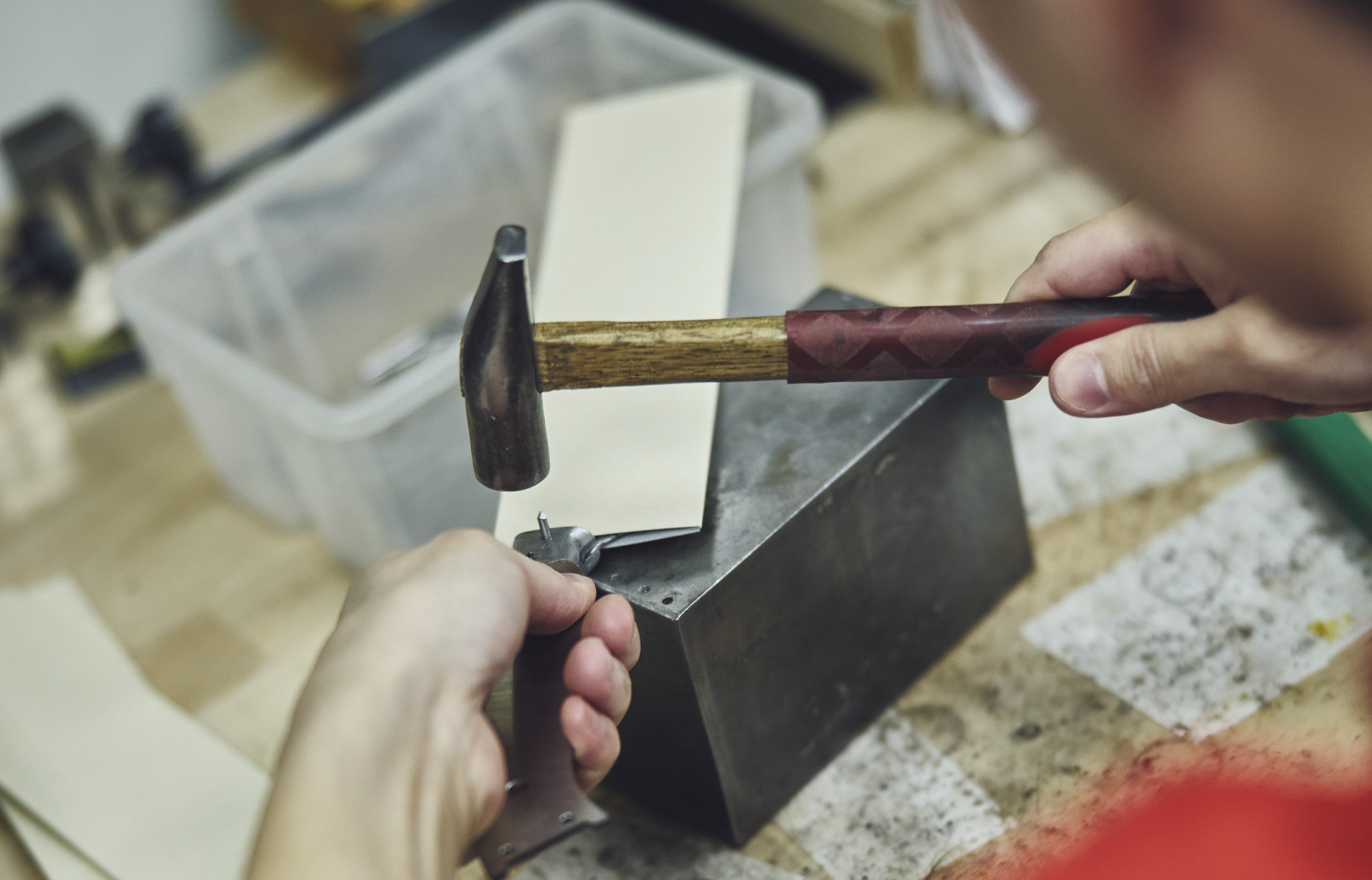 The Craftsmanship of Western-Style Double-Edged Knives - Blade